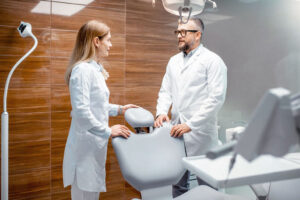 Gestão e liderança de equipe em clínicas odontológicas
