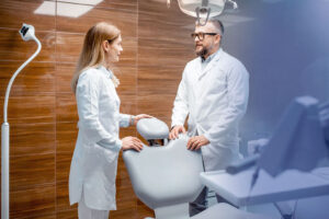 Gestão e liderança de equipe em clínicas odontológicas